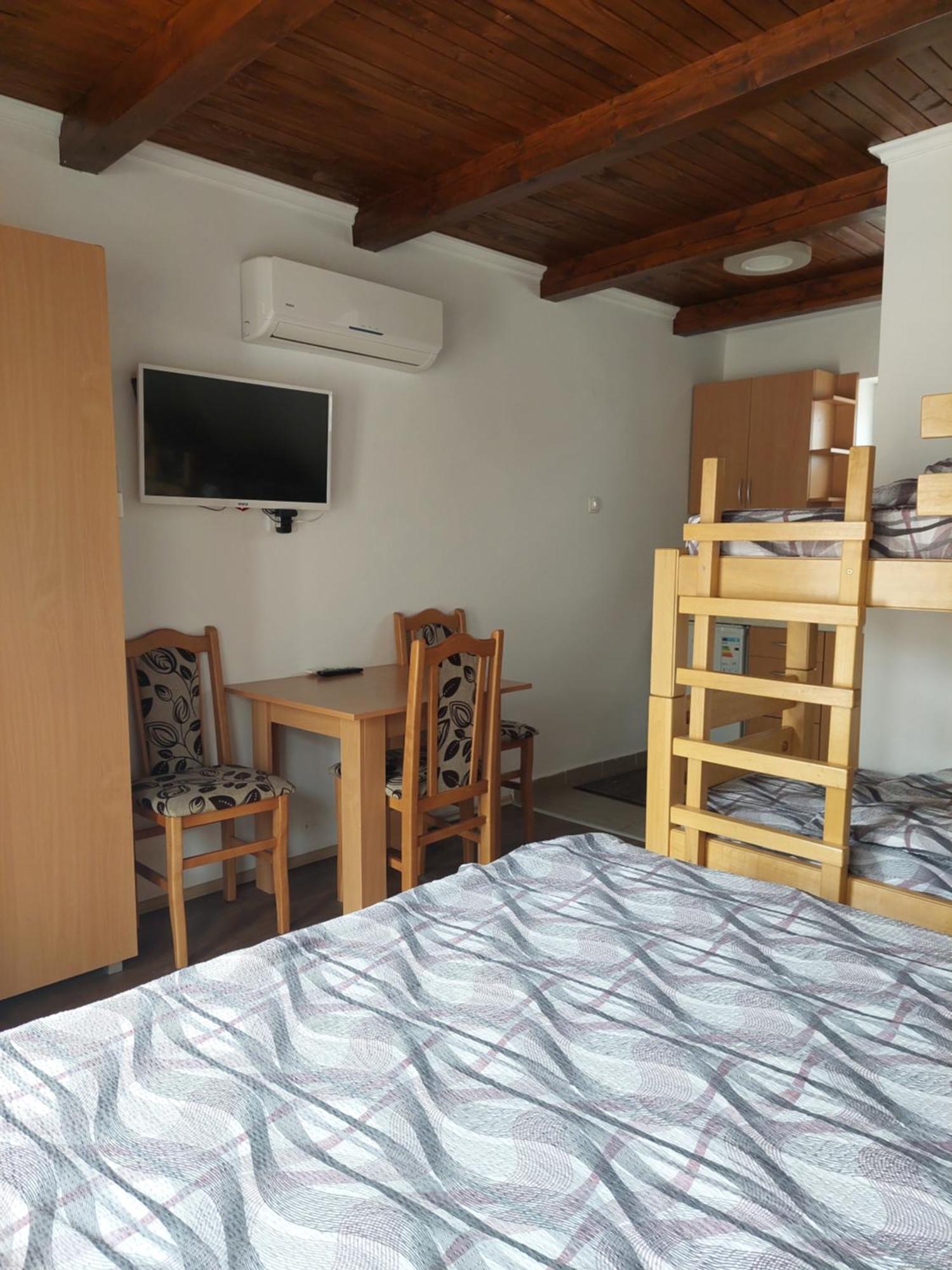 Apartment M&M Pacir 外观 照片